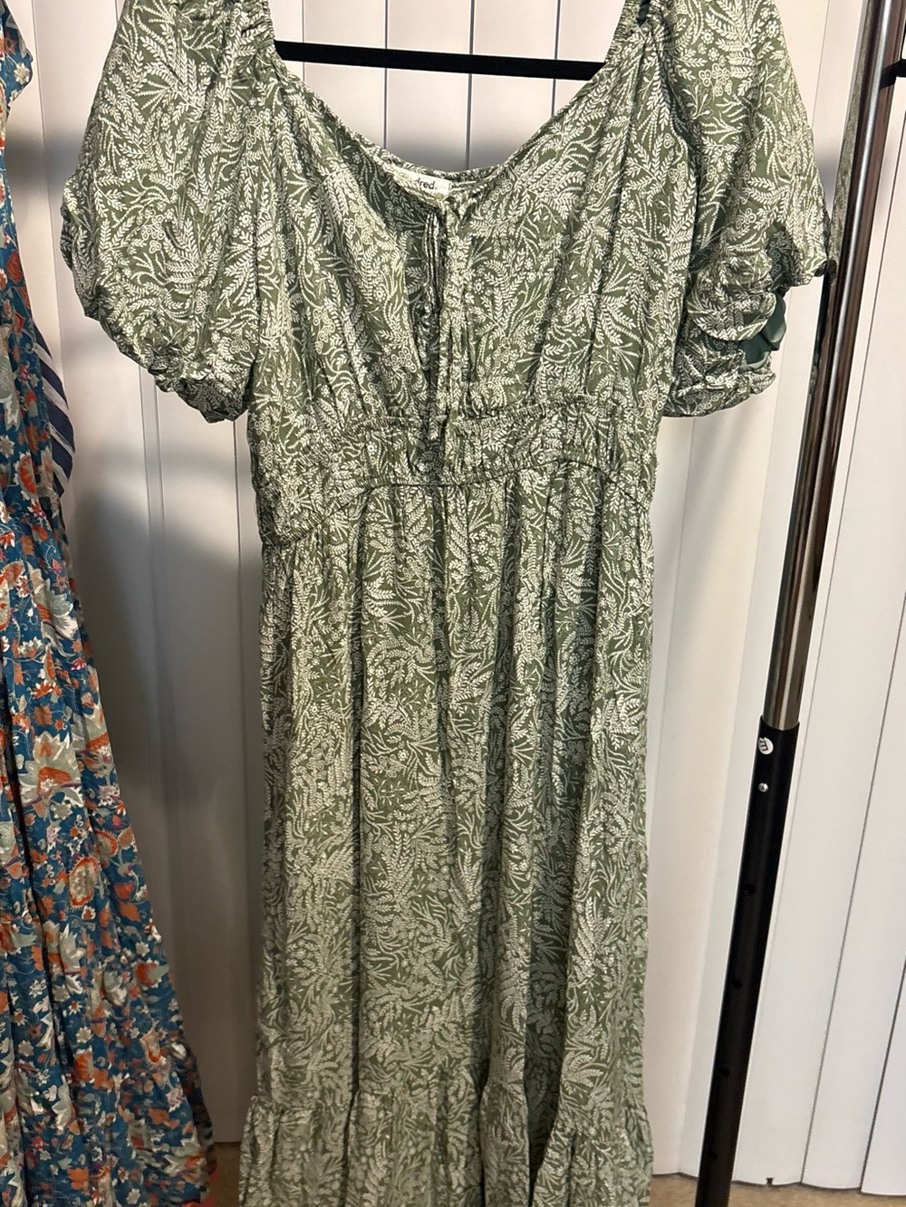 Women’s Sage Green Botanical Print Maxi Dress with Puff Sleeves
